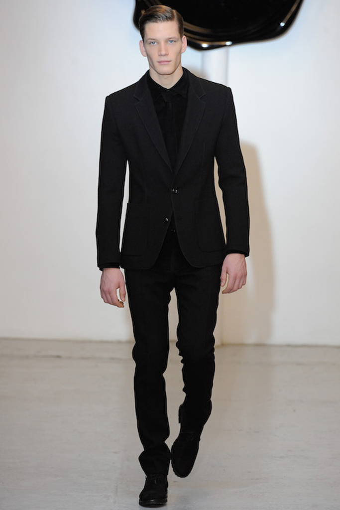 Viktor & Rolf 2011 ﶬbDƬ