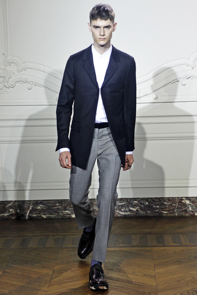 Yves Saint Laurent 2011 ﶬbDƬ
