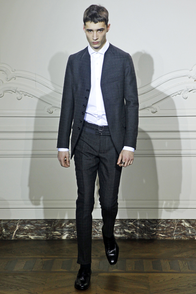 Yves Saint Laurent 2011 ﶬbDƬ