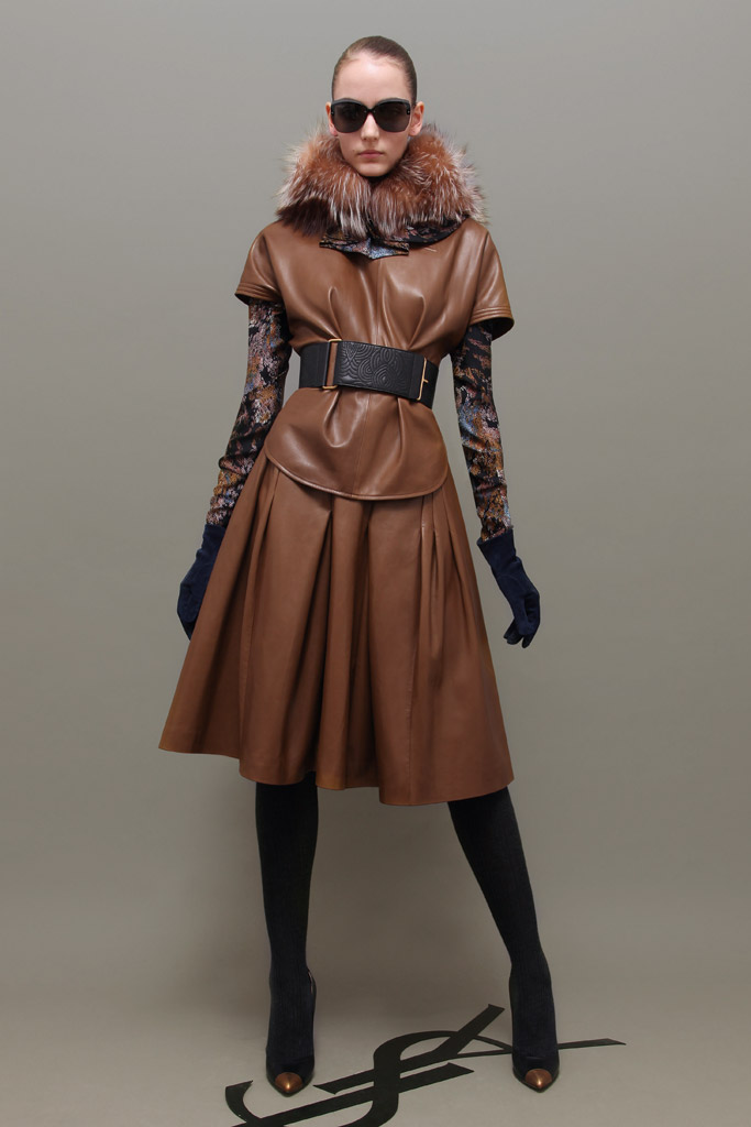 Yves Saint Laurent 2011 ϵиDƬ