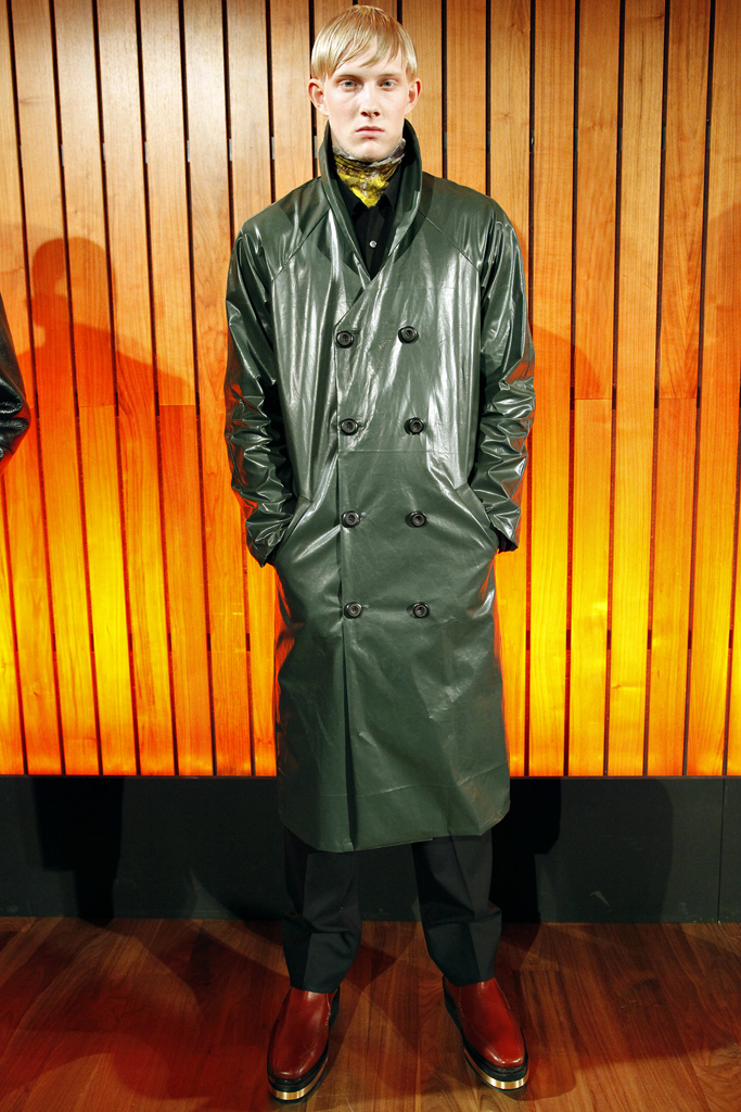 Tim Hamilton 2011 ﶬbDƬ