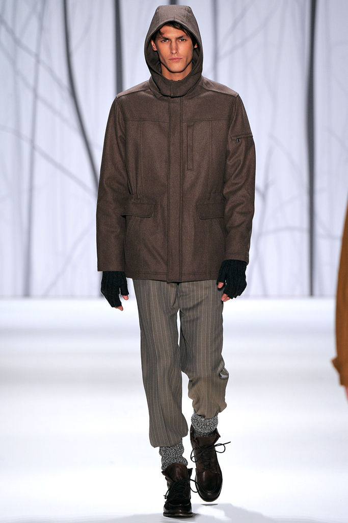 Perry Ellis 2011 ﶬbDƬ