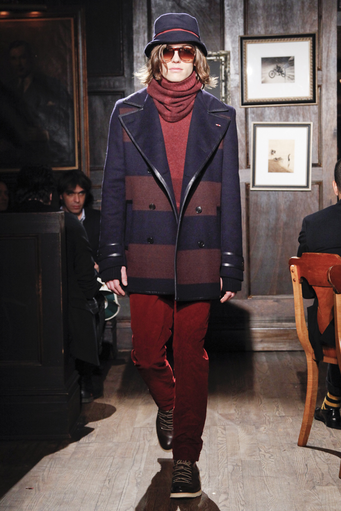 Tommy Hilfiger 2011 ﶬbDƬ