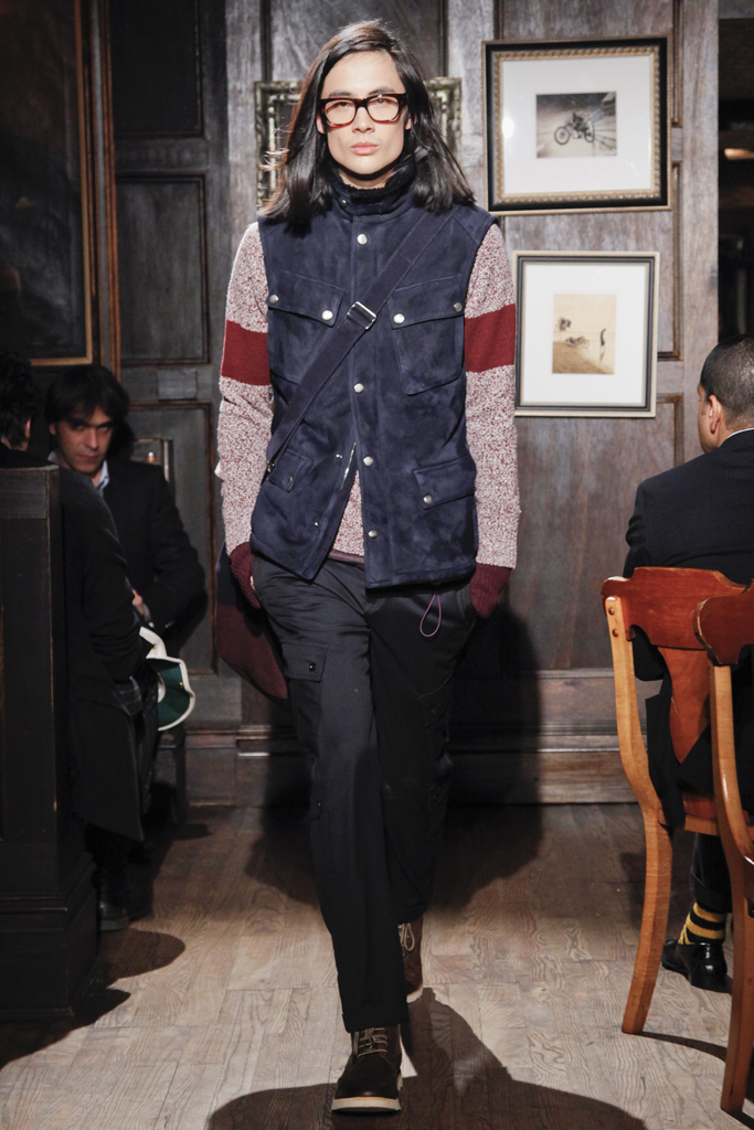 Tommy Hilfiger 2011 ﶬbDƬ