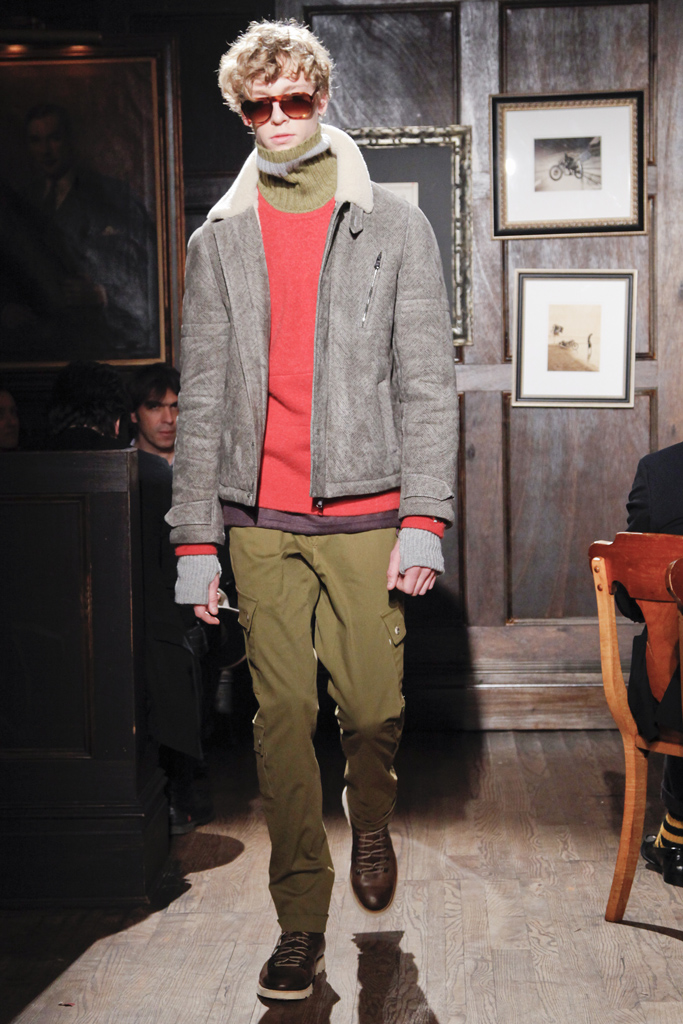 Tommy Hilfiger 2011 ﶬbDƬ