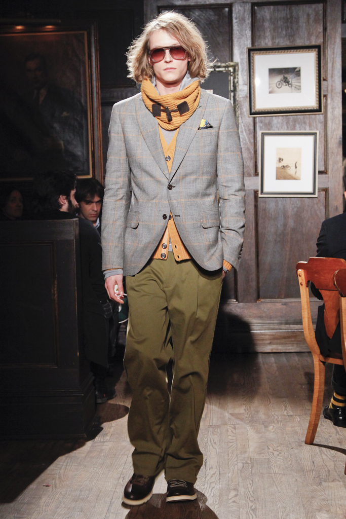 Tommy Hilfiger 2011 ﶬbDƬ