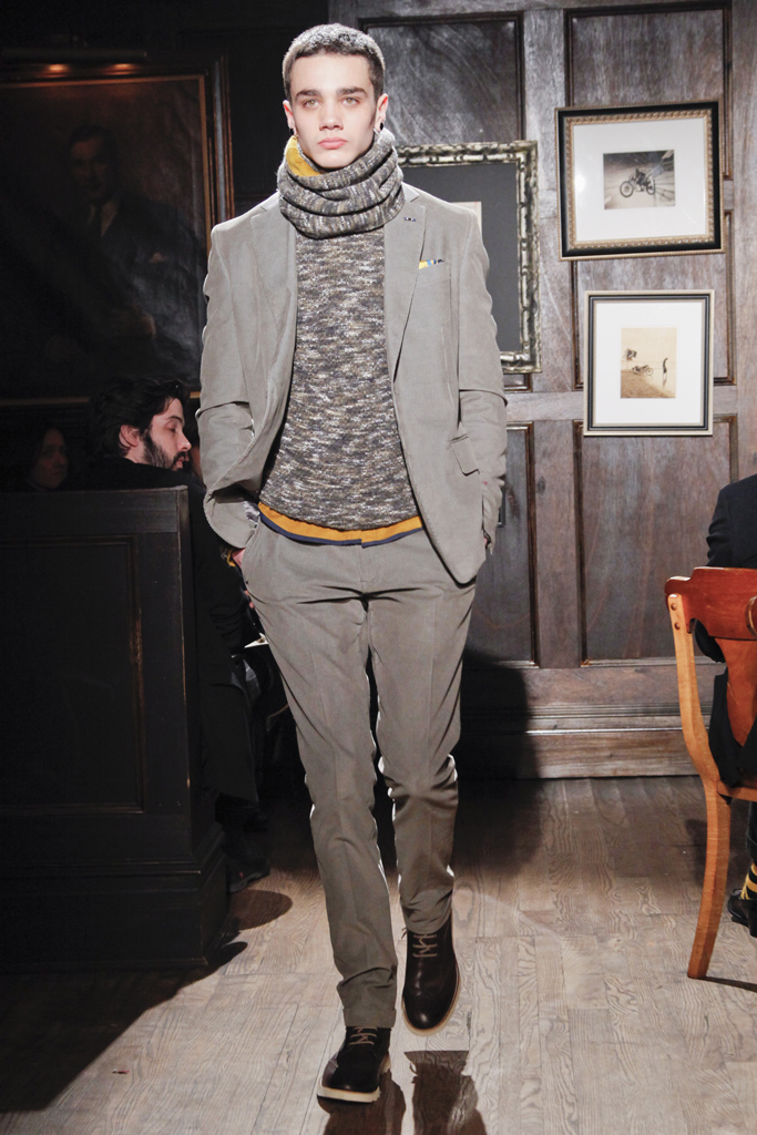 Tommy Hilfiger 2011 ﶬbDƬ
