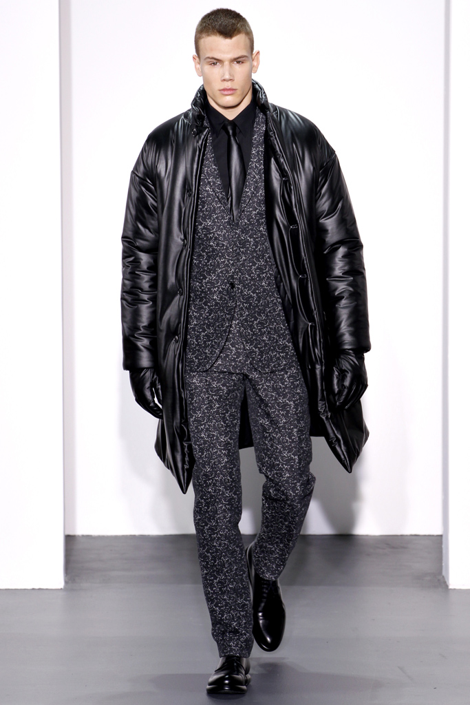Calvin Klein 2011 ﶬbDƬ