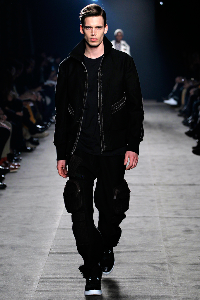 Y-3 2011 ﶬbDƬ
