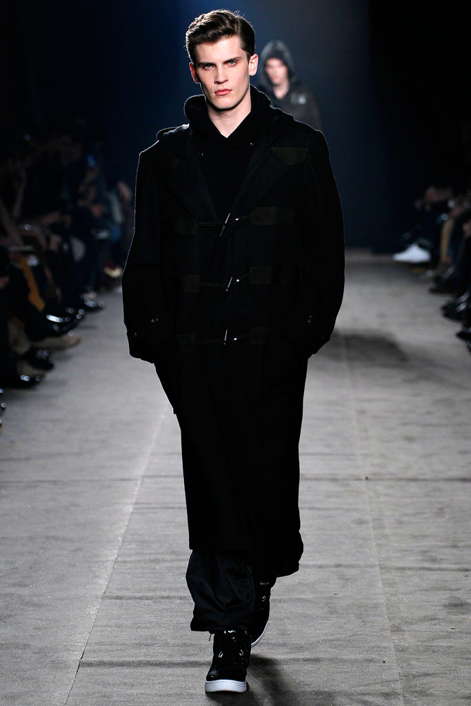 Y-3 2011 ﶬbDƬ