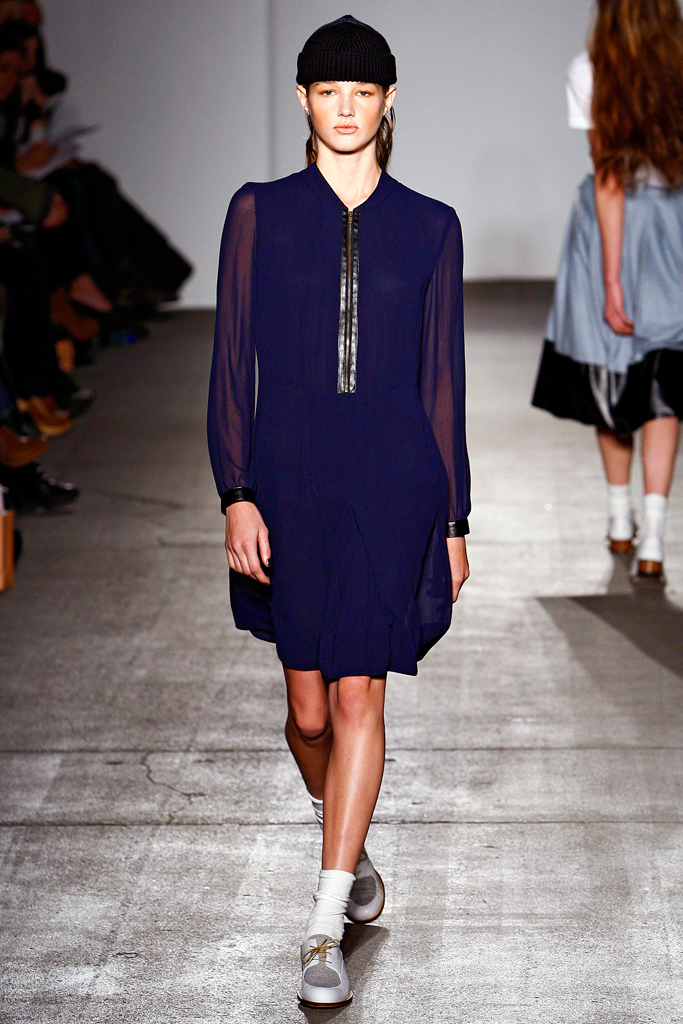 Karen Walker 2011  ﶬ¸DƬ