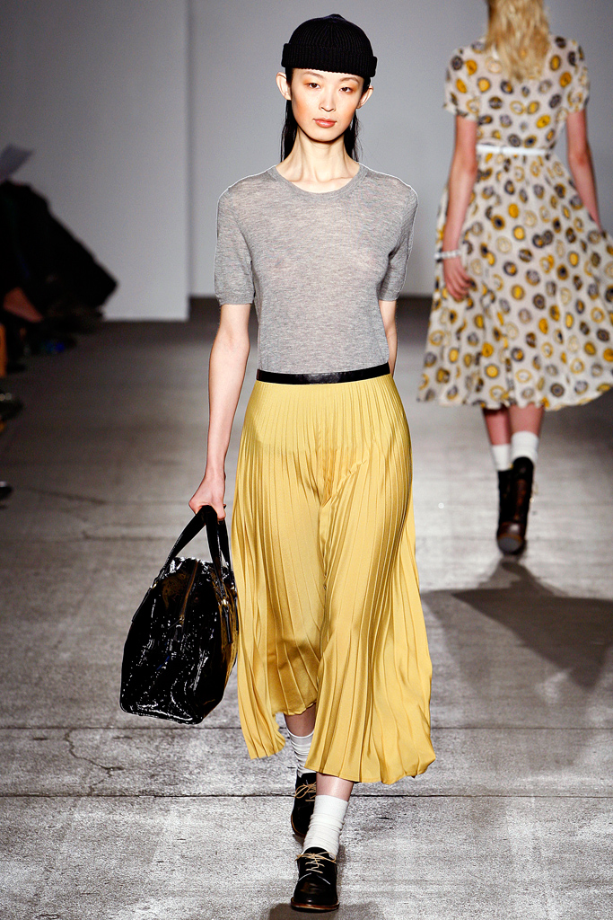 Karen Walker 2011  ﶬ¸DƬ