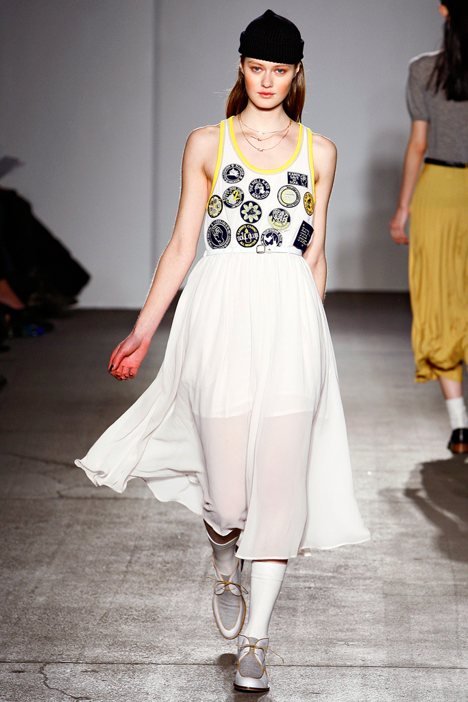 Karen Walker 2011  ﶬ¸DƬ