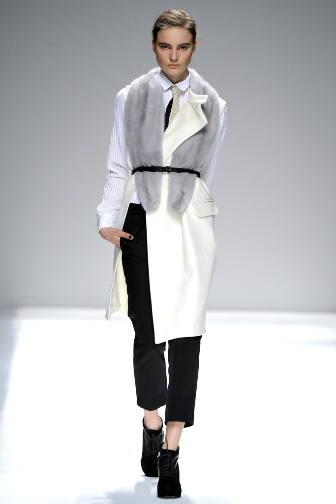 Yigal Azrouel  2011 ﶬ¸DƬ