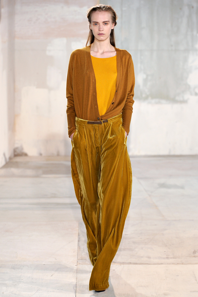Acne 2011ﶬ¸DƬ