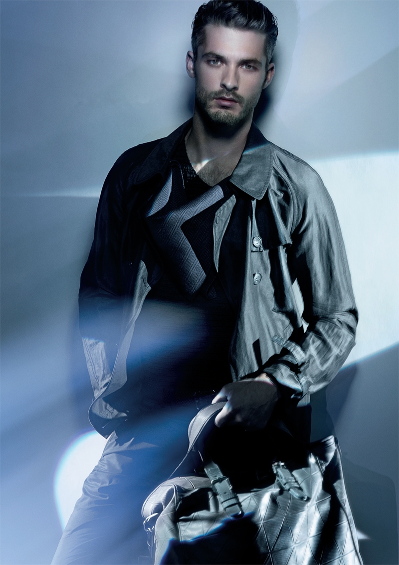 Giorgio Armani 2011ďVƬ DƬ