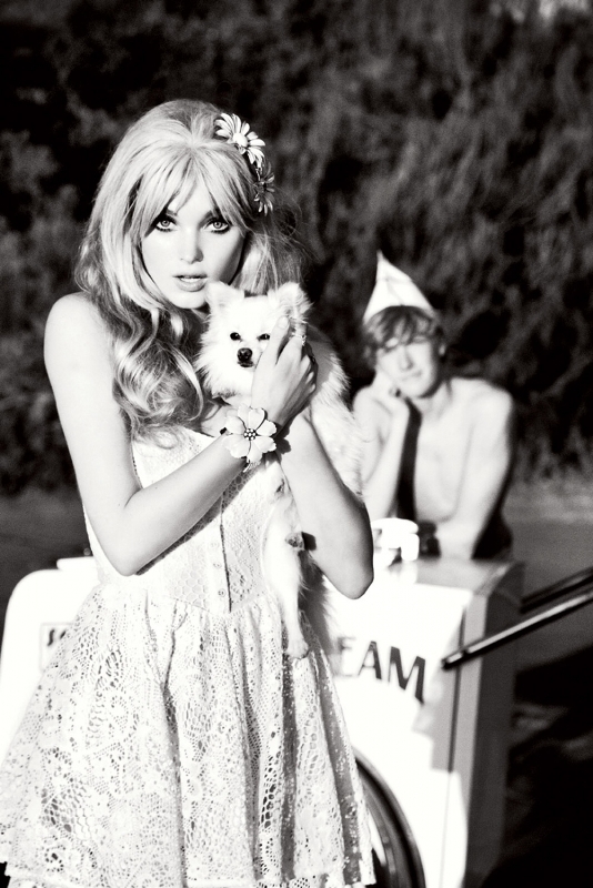 Guess 2011ďVƬ DƬ