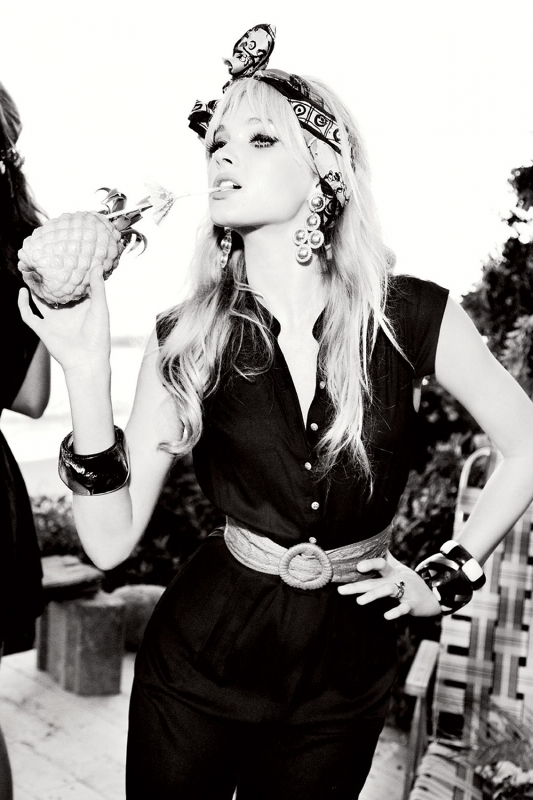 Guess 2011ďVƬ DƬ