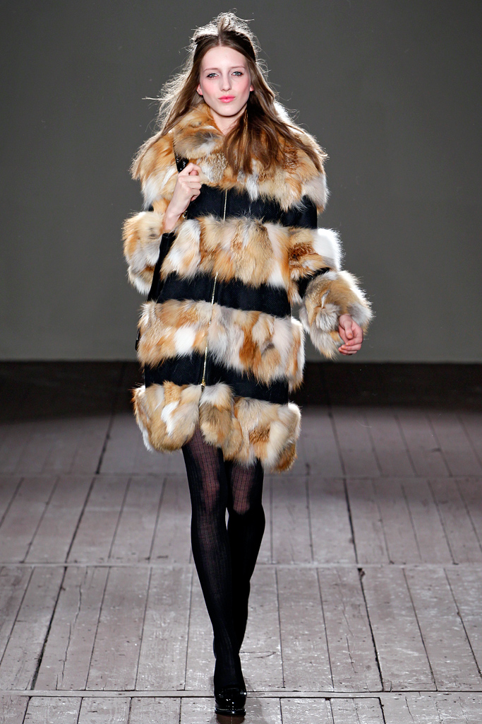 Moschino Cheap And Chic 2011秋冬成衣高清圖片