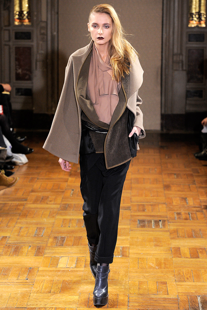 Anne Valerie Hash 2011ﶬ¸DƬ