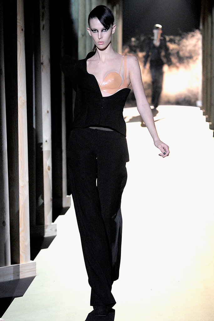 Mugler 2011ﶬ¸DƬ