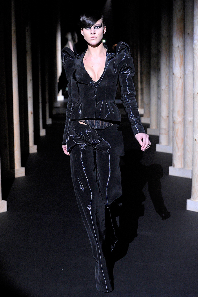 Mugler 2011ﶬ¸DƬ