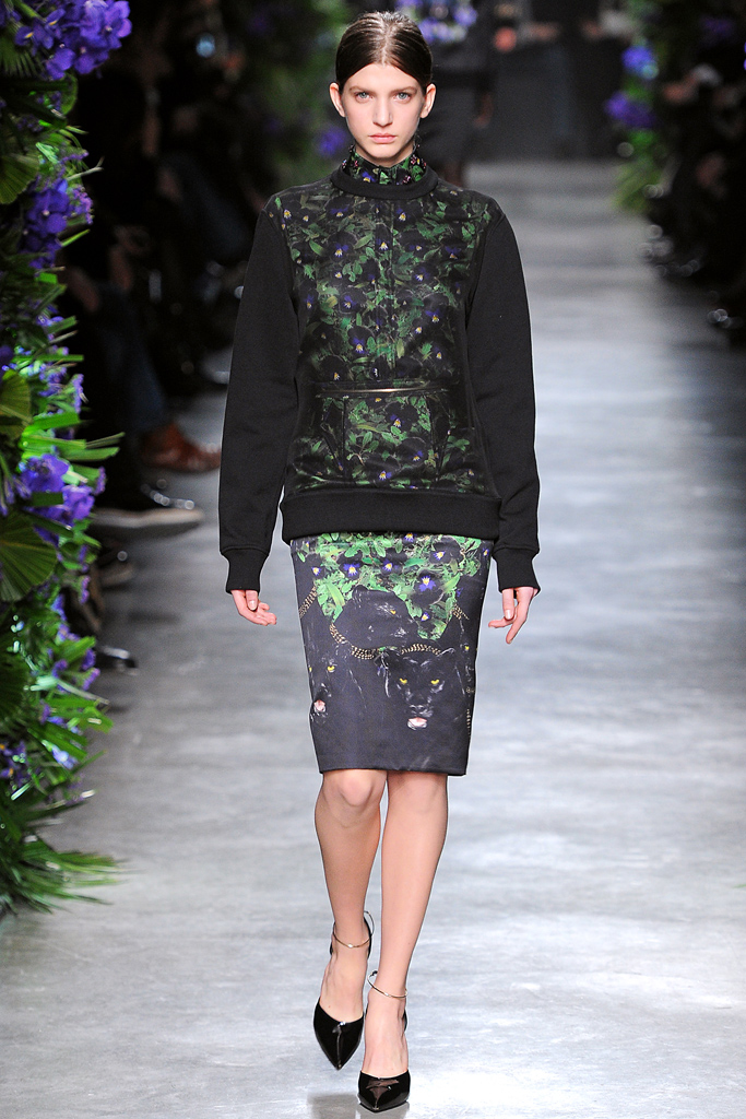 Givenchy 2011ﶬ DƬ