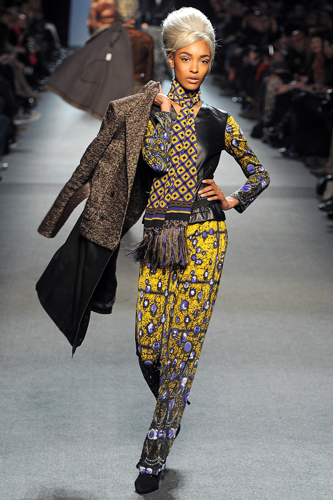 Jean Paul Gaultier 2011ﶬ DƬ