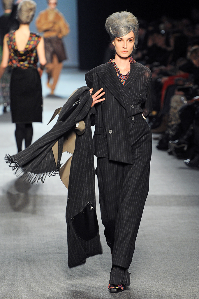 Jean Paul Gaultier 2011ﶬ DƬ