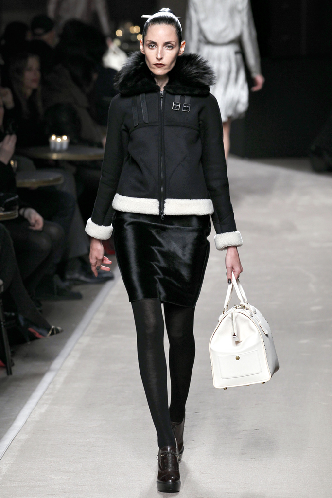 Loewe 2011ﶬ DƬ