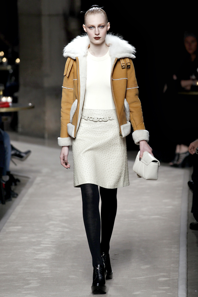 Loewe 2011ﶬ DƬ