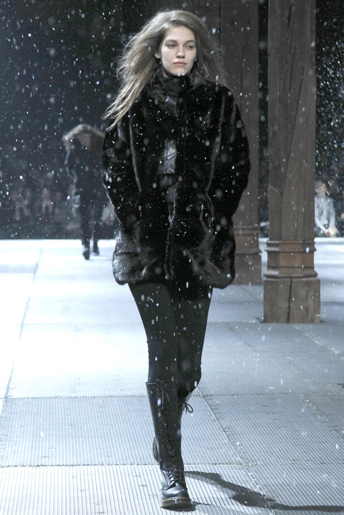 Moncler Gamme Rouge 2011ﶬ¸DƬ