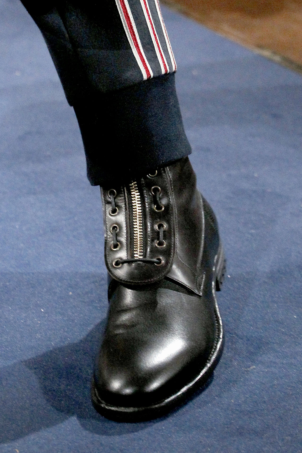 Alexander McQueen 2011ﶬ(x)(ji)DƬ