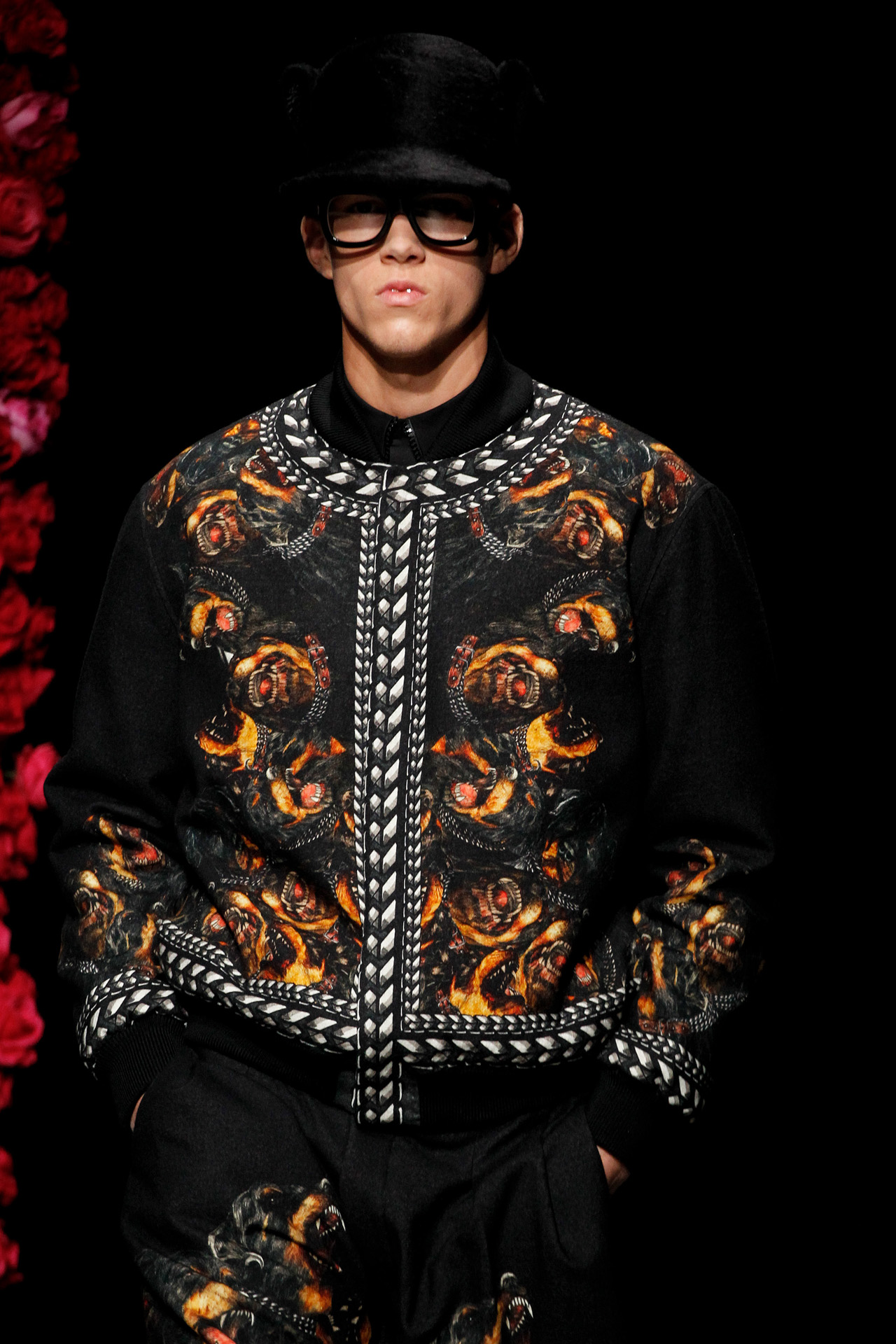 Givenchy 2011ﶬbDƬ