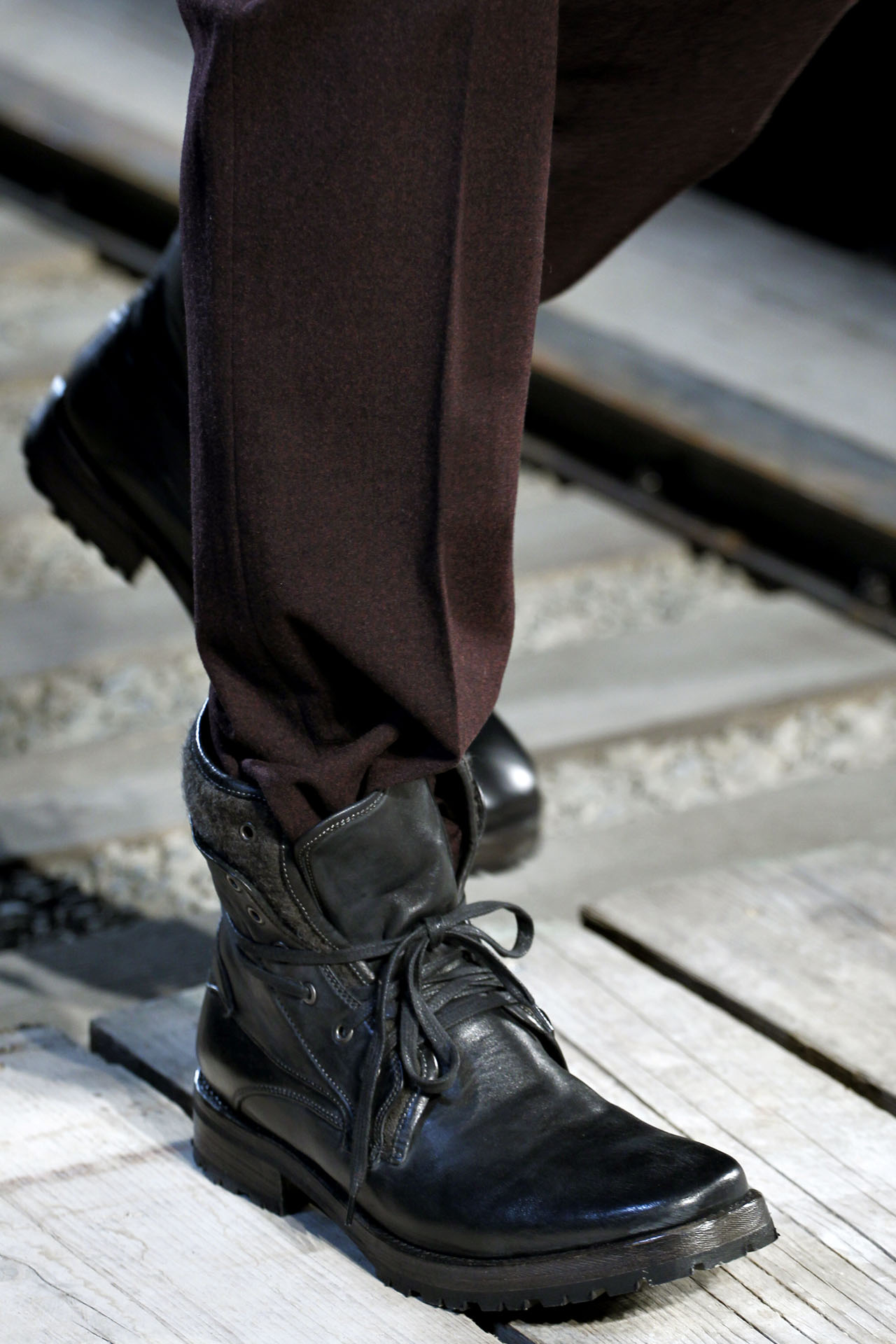 John Varvatos 2011ﶬDƬ