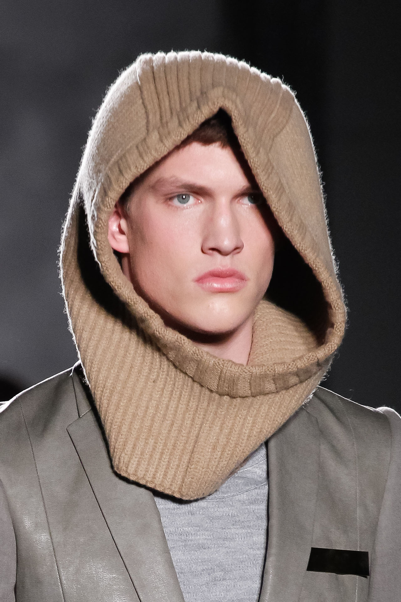 Robert Geller 2011ﶬDƬ