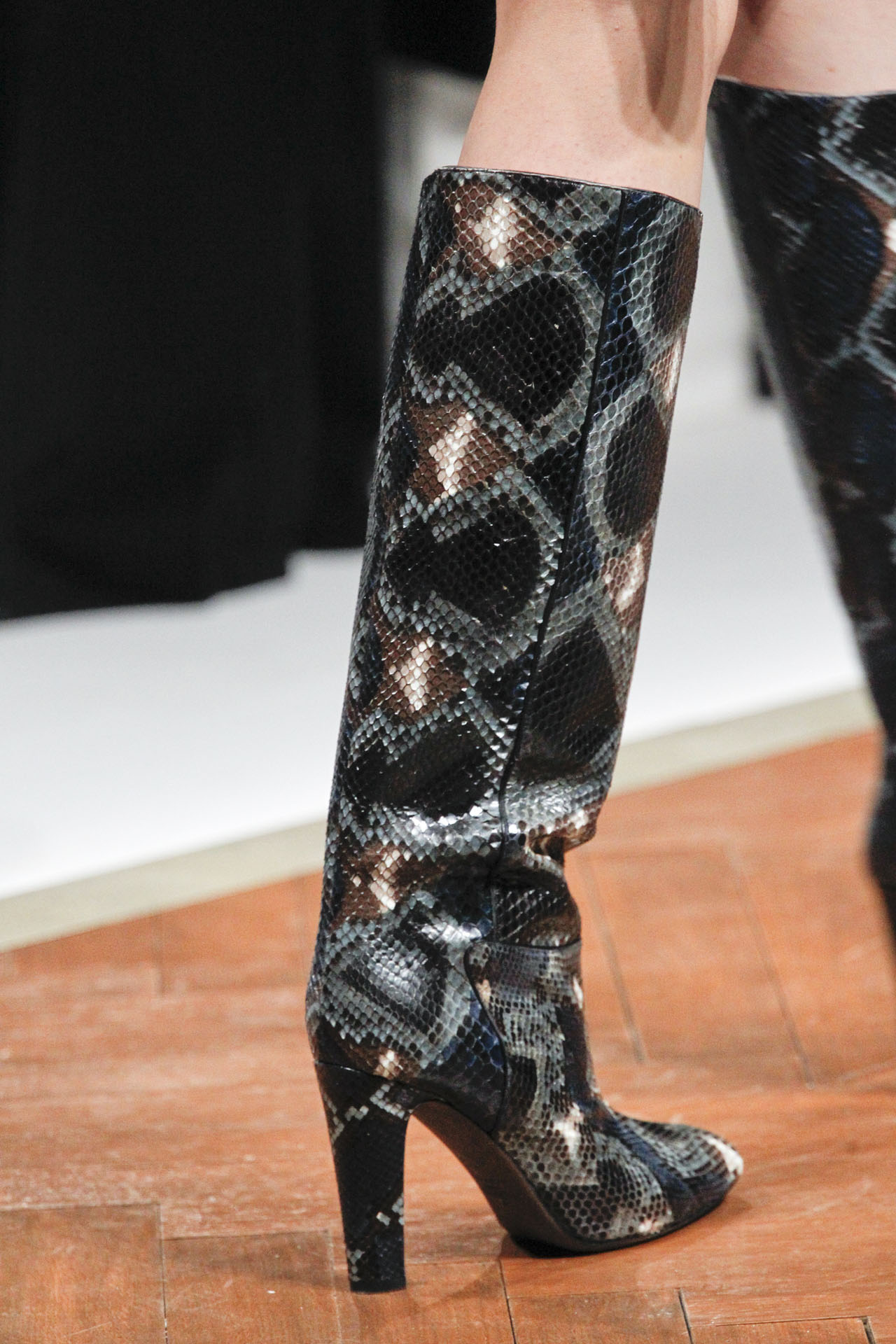 Valentino 2011ﶬDƬ