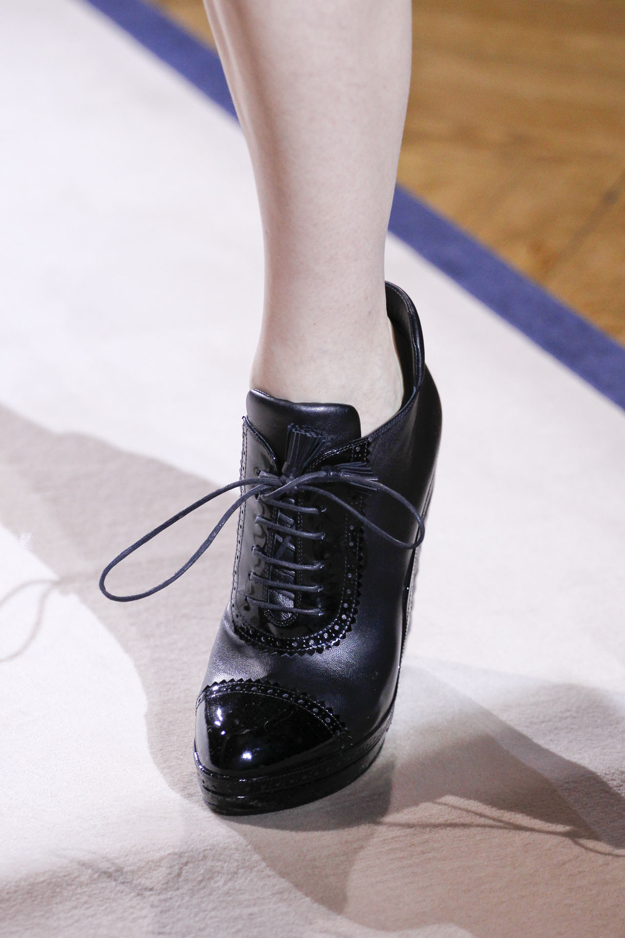 Yves Saint Laurent 2011ﶬDƬ