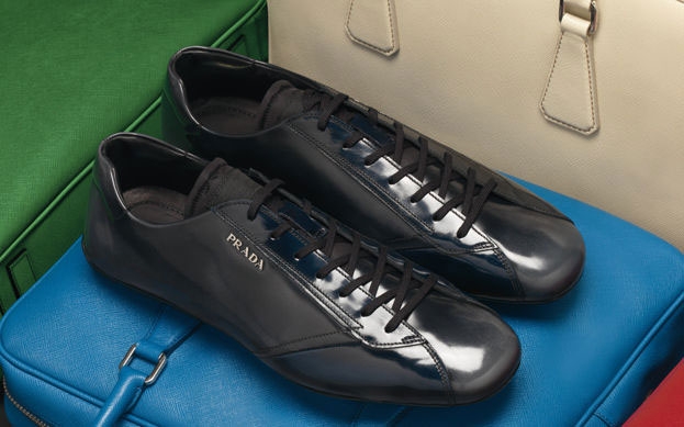 Prada 2011bV DƬ