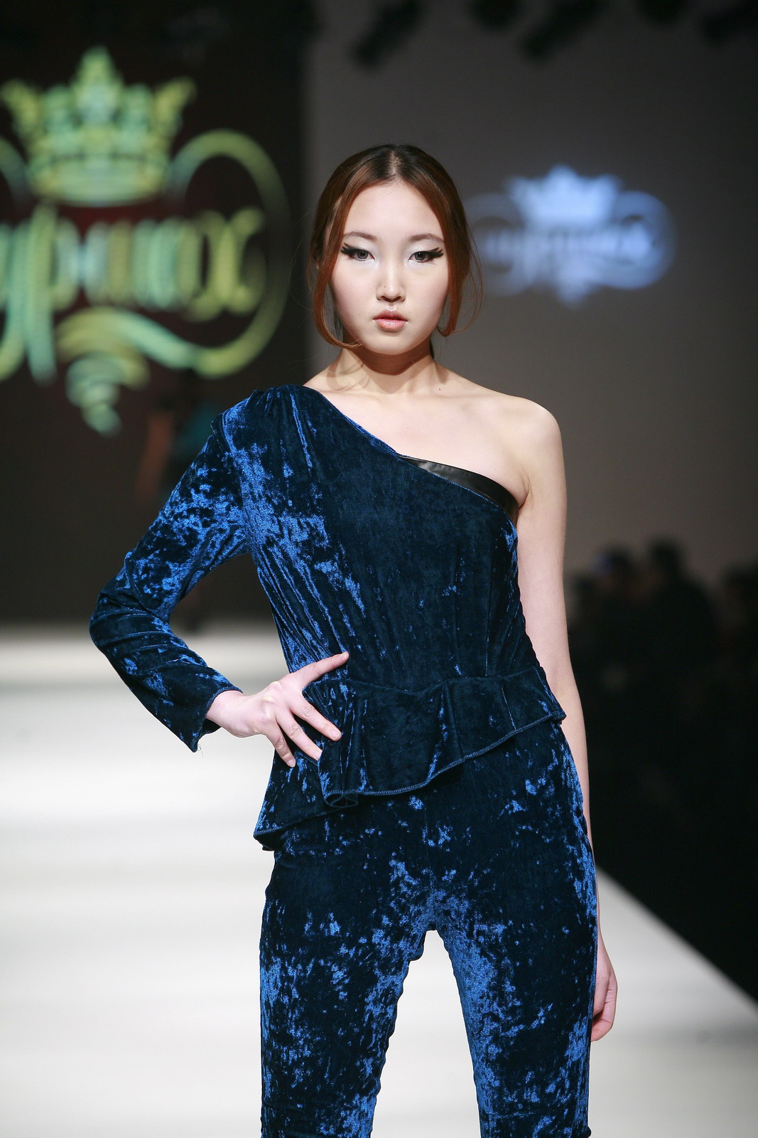 Nur-Shah by Fariza Kaiseneva 2011秋冬