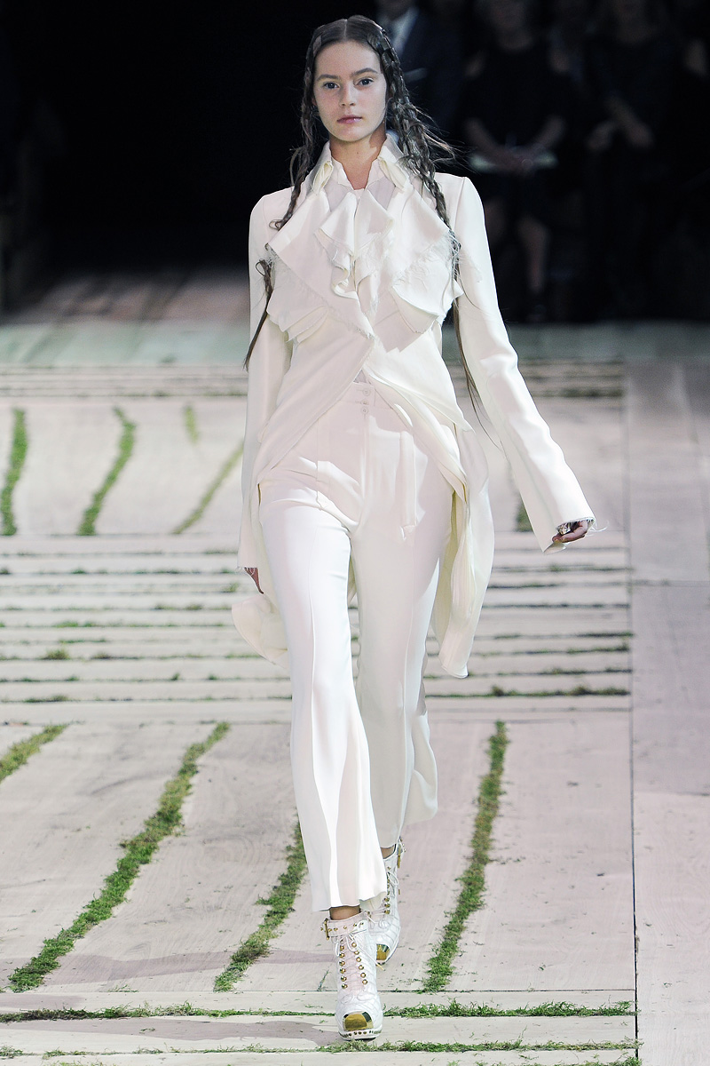 Alexander McQueen 2011 LookbookDƬ