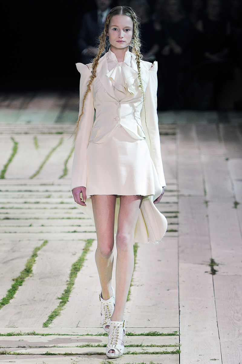 Alexander McQueen 2011春夏Lookbook