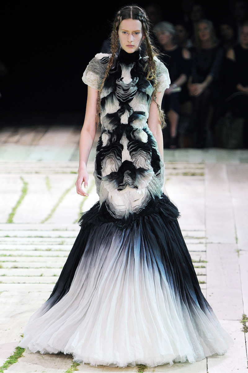Alexander McQueen 2011 LookbookDƬ