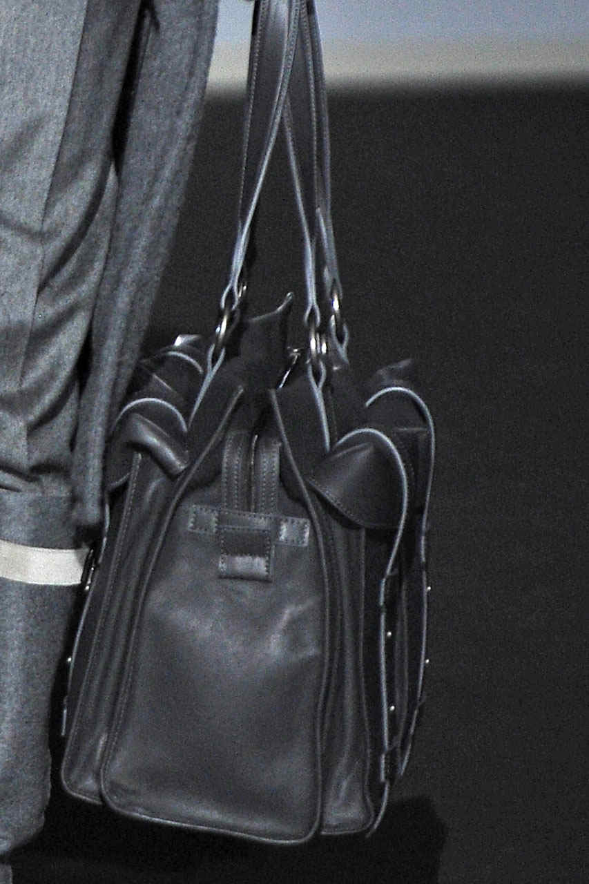 Corneliani 2011ﶬbDƬ
