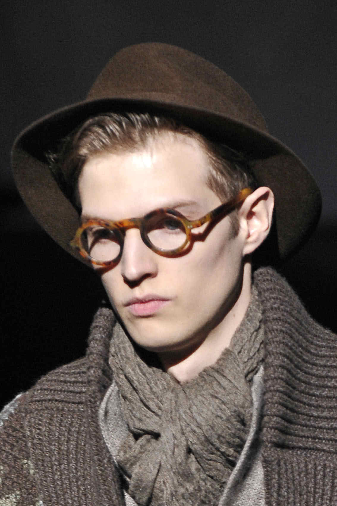 Corneliani 2011ﶬbDƬ