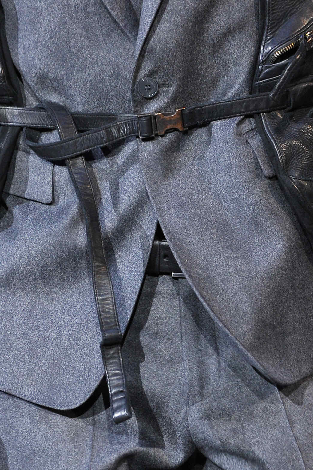 Emporio Armani 2011ﶬbDƬ