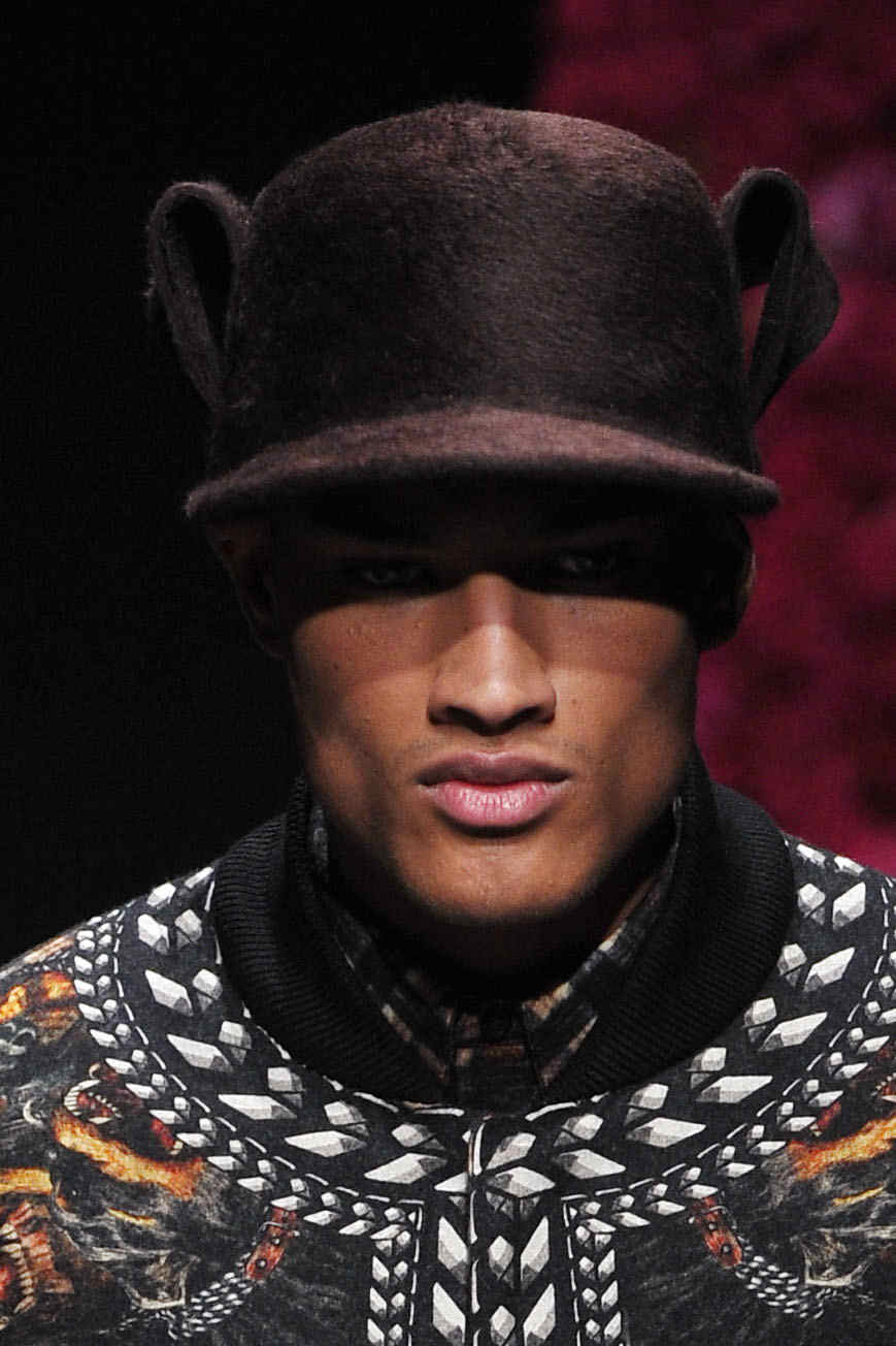 Givenchy 2011ﶬbDƬ