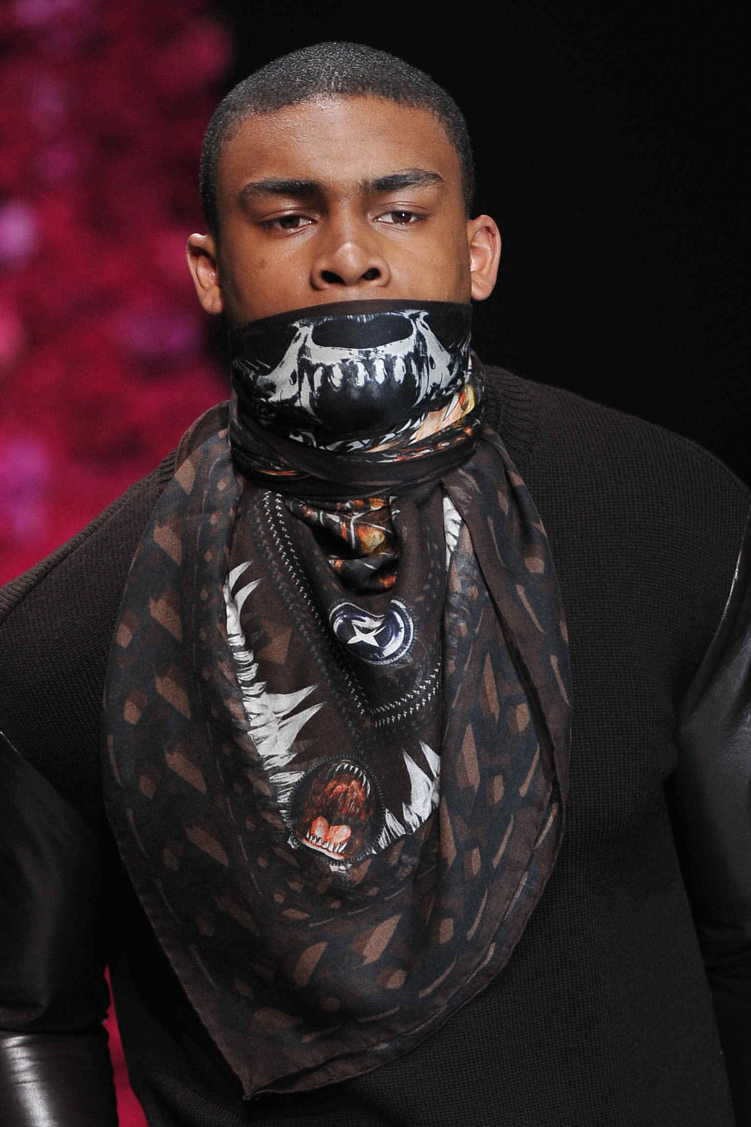 Givenchy 2011ﶬbDƬ