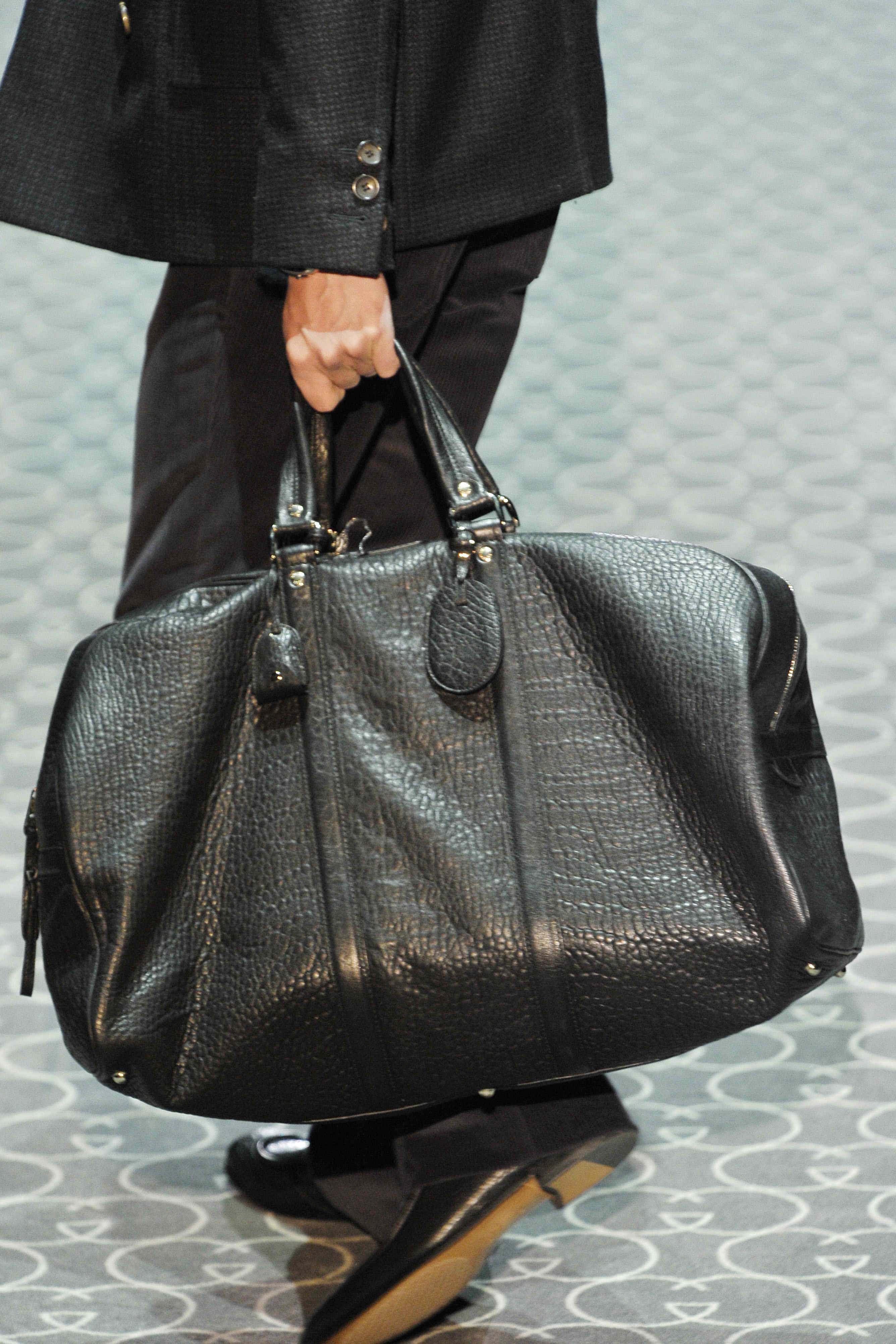 Gucci 2011ﶬbDƬ