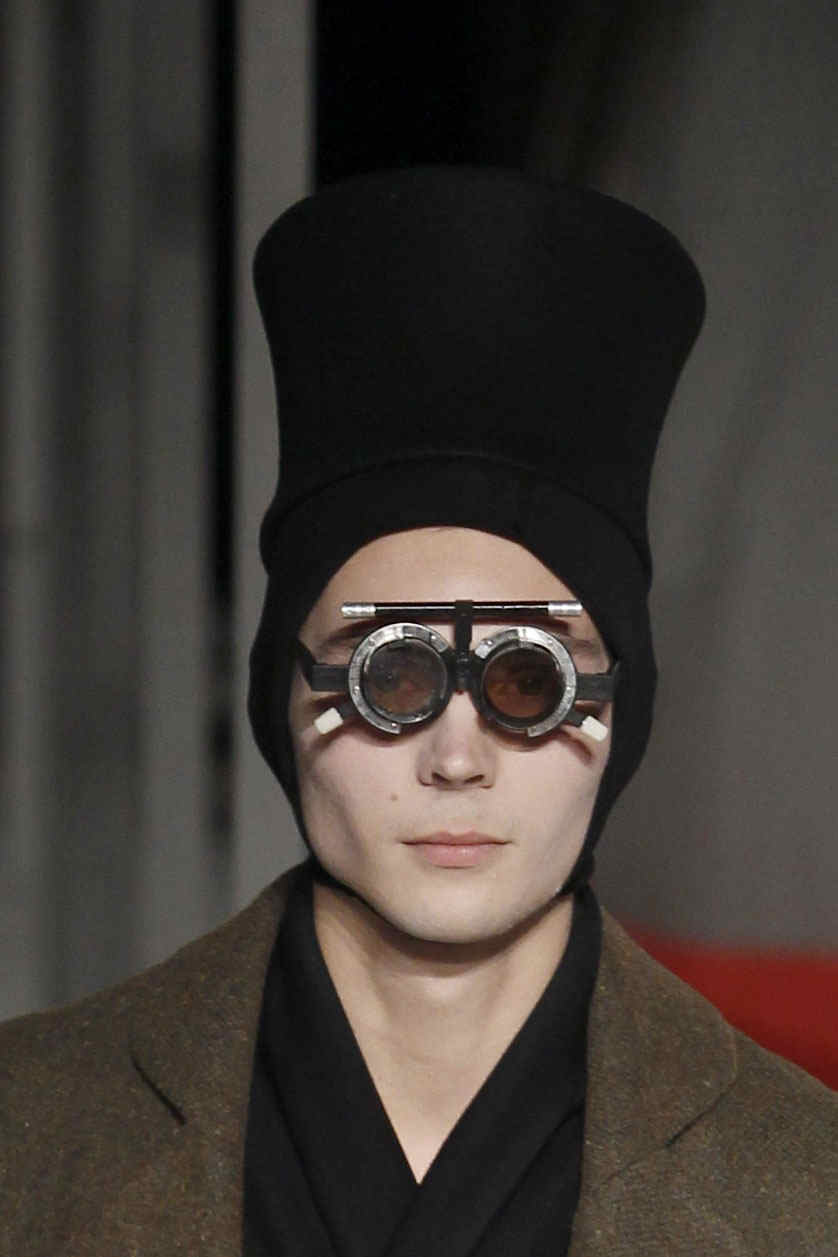 Henrik Vibskov 2011ﶬbDƬ
